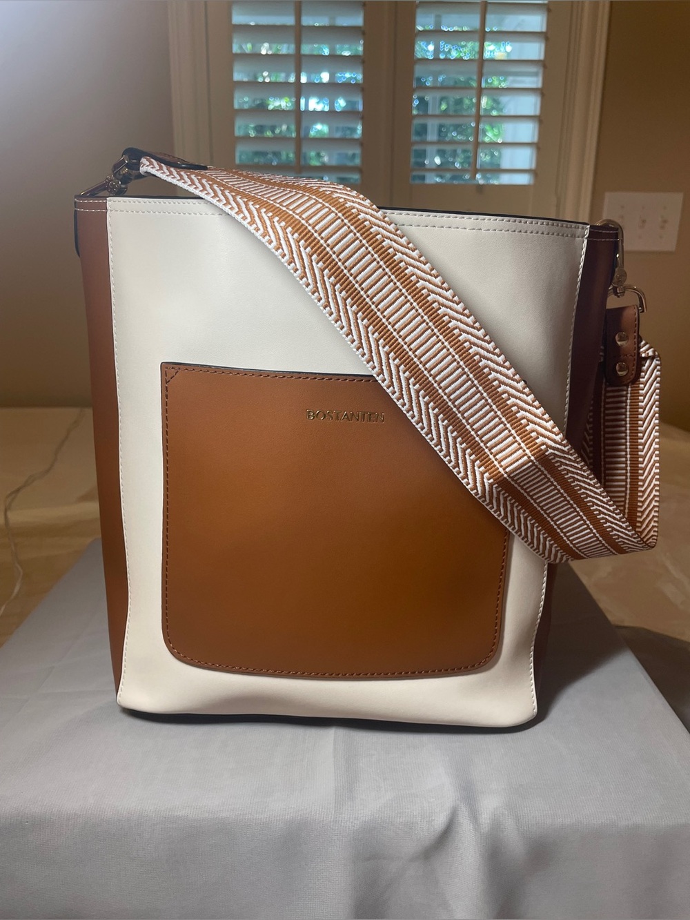 BOSTANTEN Women’s Soft Leather Hobo Bucket Shoulder Bag Two Toned Brown & Cream